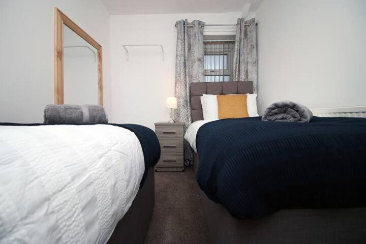 City Centre, Parking, Smart Tv'S In All Rooms スウォンジー エクステリア 写真